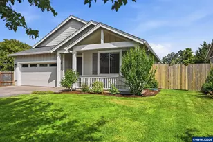 1075 Sage St, Silverton, OR 97381 - Photo 2