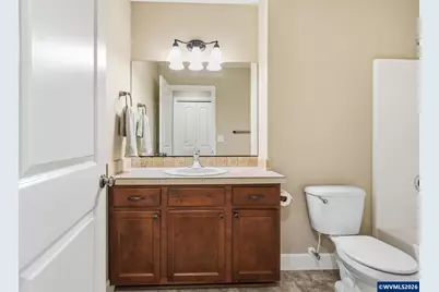 1075 Sage St, Silverton, OR 97381 - Photo 10