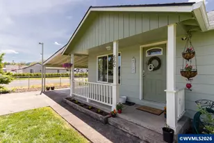 660 Central Ave, Lebanon, OR 97355 - Photo 2