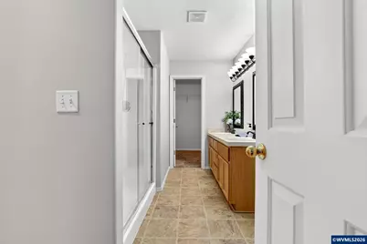 2571 Graystone Dr, Woodburn, OR 97071 - Photo 10
