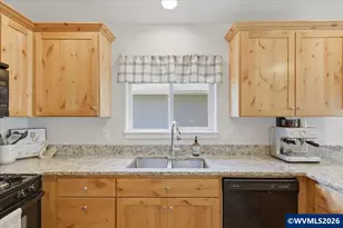 475 SE Fir Villa Rd, Dallas, OR 97338 - Photo 12