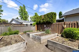 1329 Anna St, Woodburn, OR 97071 - Photo 30