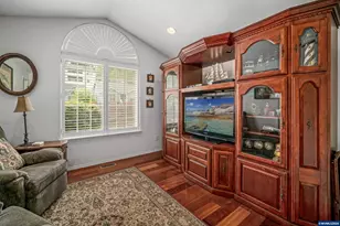 227 Integra Ave SE, Salem, OR 97306 - Photo 10