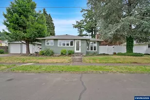 821 Cedar St, Sweet Home, OR 97386 - Photo 1