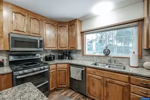 37215 Agate Dr, Lebanon, OR 97355 - Photo 28