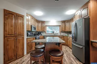 37215 Agate Dr, Lebanon, OR 97355 - Photo 26