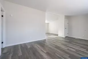 1074 Rodan Ave SE, Salem, OR 97306 - Photo 6