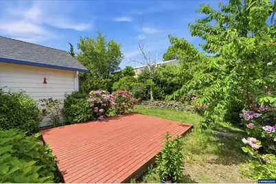132 NW Howard Ln, Dallas, OR 97338 - Photo 30