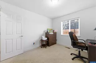 132 NW Howard Ln, Dallas, OR 97338 - Photo 26