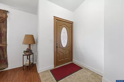 132 NW Howard Ln, Dallas, OR 97338 - Photo 4