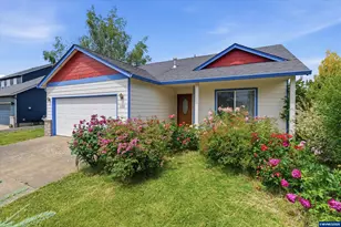 132 NW Howard Ln, Dallas, OR 97338 - Photo 2