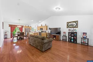 132 NW Howard Ln, Dallas, OR 97338 - Photo 8