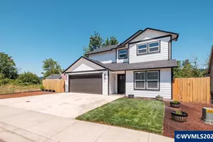 1443 45th Ave, Sweet Home, OR 97386 - Photo 2