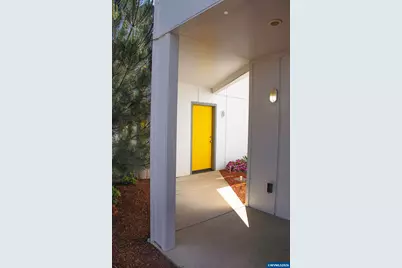 32903 Wildrose Dr, Tangent, OR 97389 - Photo 8