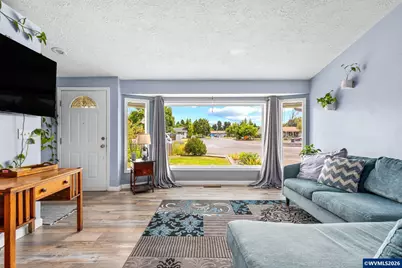 4705 Canyon Ct NE, Salem, OR 97305 - Photo 8