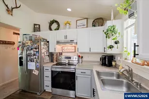 1220 40th Ave, Sweet Home, OR 97386 - Photo 8