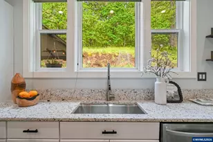 7060 NW Oak Creek Dr, Corvallis, OR 97330 - Photo 14