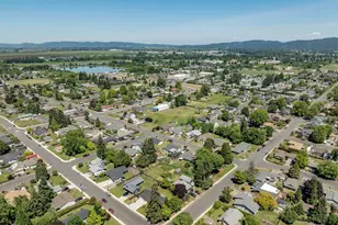 297 Heffley St S, Monmouth, OR 97361 - Photo 28