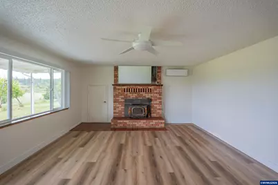 40025 Crestview Ln, Lebanon, OR 97355 - Photo 12