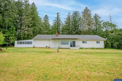 40025 Crestview Ln, Lebanon, OR 97355 - Photo 2