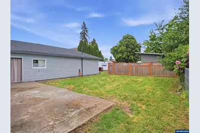 1357 Grove St, Lebanon, OR 97355 - Photo 28