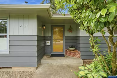 2530 Sharon Wy, Eugene, OR 97401 - Photo 2