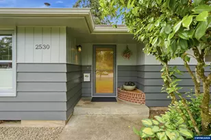 2530 Sharon Way, Eugene, OR 97401 - Photo 2