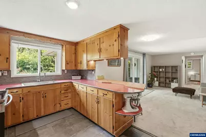 2530 Sharon Wy, Eugene, OR 97401 - Photo 20