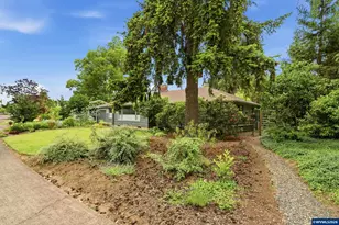 2530 Sharon Way, Eugene, OR 97401 - Photo 6