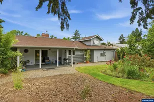 2530 Sharon Way, Eugene, OR 97401 - Photo 32