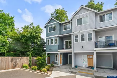 12076 SE Harold St, Portland, OR 97266 - Photo 1