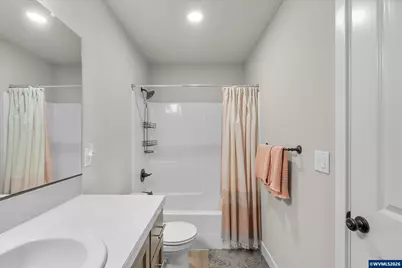 12076 SE Harold St, Portland, OR 97266 - Photo 34