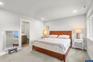 12076 SE Harold St, Portland, OR 97266 - Photo 30