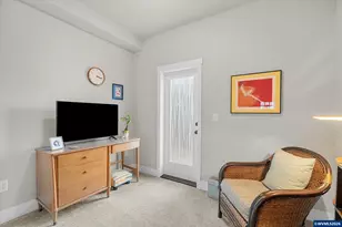 12076 SE Harold St, Portland, OR 97266 - Photo 8
