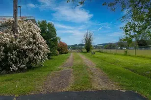 33543 Brewster Rd, Lebanon, OR 97355 - Photo 4