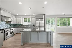 4098 Portland Rd NE, Salem, OR 97301 - Photo 10