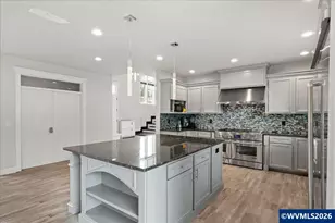 4098 Portland Rd NE, Salem, OR 97301 - Photo 12