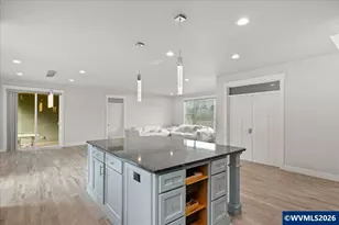 4098 Portland Rd NE, Salem, OR 97301 - Photo 14