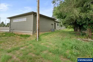 4098 Portland Rd NE, Salem, OR 97301 - Photo 40