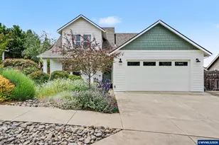 121 Four Oaks Dr, Silverton, OR 97381 - Photo 2