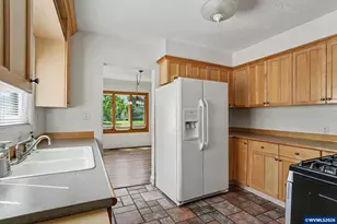 346 SE Hankel St, Dallas, OR 97338 - Photo 14