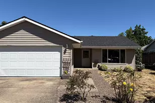835 Sunflower Ln, Lebanon, OR 97355 - Photo 1