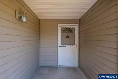 835 Sunflower Ln, Lebanon, OR 97355 - Photo 2