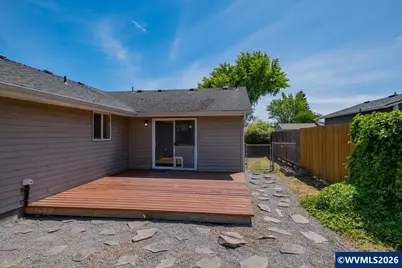 835 Sunflower Ln, Lebanon, OR 97355 - Photo 38
