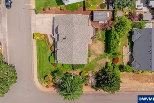 2734 Cindercone Ct SE, Salem, OR 97306 - Photo 4