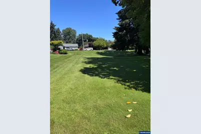 Isabella St, Lebanon, OR 97355 - Photo 4