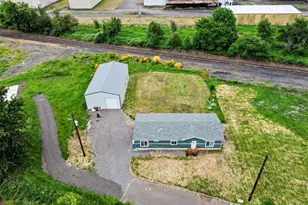 178 19th St, Lyons, OR 97358 - Photo 4