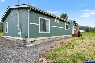 178 19th St, Lyons, OR 97358 - Photo 2