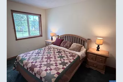 565 Shelokum Dr, Silverton, OR 97381 - Photo 10