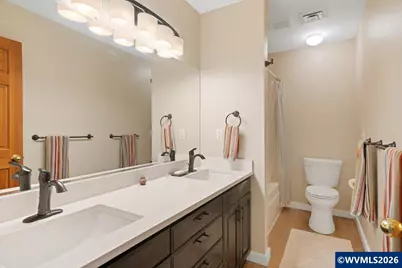 565 Shelokum Dr, Silverton, OR 97381 - Photo 32